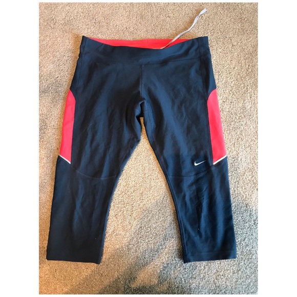 Nike capris - Picture 1 of 1